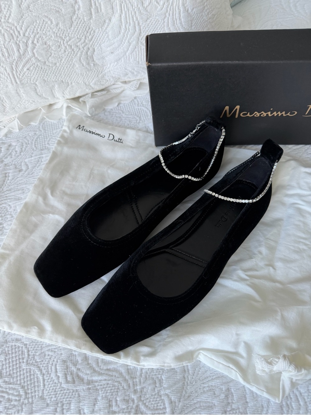 Massimo Dutti Black Velvet Ballet Flats with Rhinestone Strap, NEW, size USA 7.5